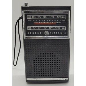 GE ® General Electric ® 7-2500C FM AM Miniature Portable TRANSISTOR RADIO XCLNT